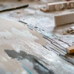 Que faire face aux bandes de placo qui ressortent après ponçage ? Comparatif des meilleures marques d’enduit